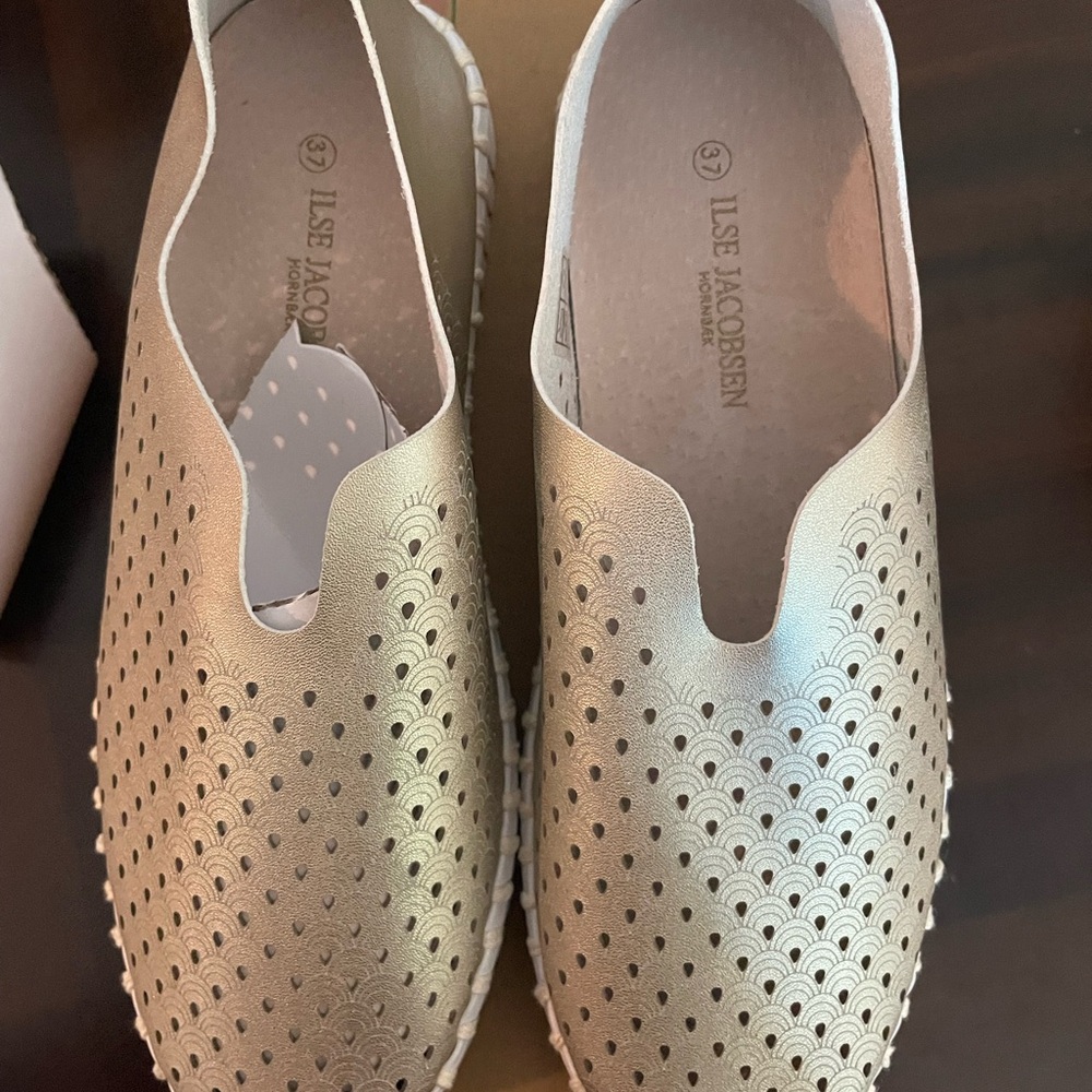 Ilse Jacobsen Gold Perforated Flats